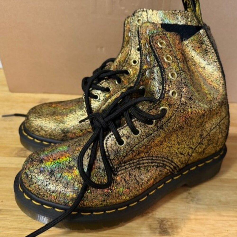 Dr. Martens Cracked Gold 1460 Pascal Lace-Up Boots - NWOT - Picture 9 of 16